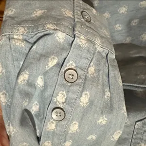 Madewell Chambray with White Floral Print Button Down Long Sleeve Blouse thumbnail 7
