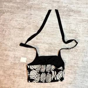 A New Day Women’s Small Tropical Crop Top Black Cream Halter Square Neck Resort thumbnail 5