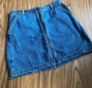 Hollister Ultra High Rise Denim Junior Size Jean Skirt thumbnail 1