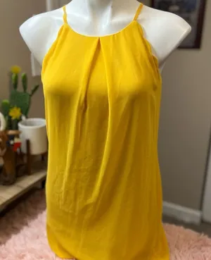 Byline Yellow dress thumbnail 1