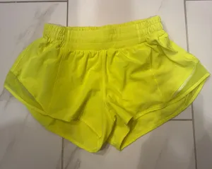 Lululemon Hotty Shorts 2.5"  thumbnail 1