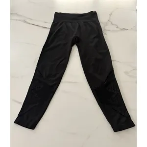 Victoria's Secret PINK Cool & Comfy Seamless Laser Cut Leggings Black Small‎ thumbnail 2