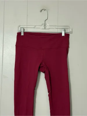 Alo Yoga Entwine High Rise Leggings Red Criss Cross Cutout Size Small S thumbnail 4