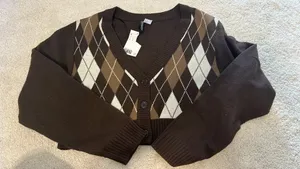 H & M “Divided” cropped cardigan thumbnail 3