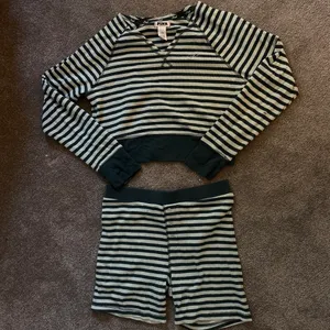 Victoria's Secret PINK Green and White Striped 2-piece PJ Lounge Set thumbnail 1