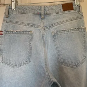 BDG Urban Outfitters Jeans Dipped V Flare Women’s size 24 thumbnail 4