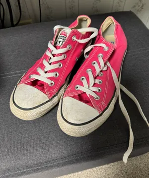 Hot Pink Converse thumbnail 1