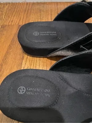 Giani Bernini Rivver Buckle Thong Sandals Black Womens Size 8.5 Comfort Slides thumbnail 7
