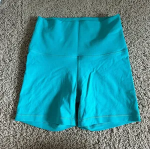 Aritzia Biker Shorts thumbnail 1