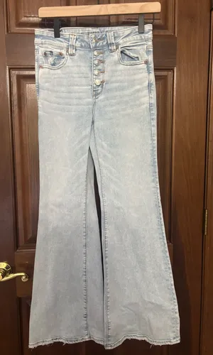 Super High-Waisted Light Wash Flare Jeans — Size 4 Short thumbnail 1
