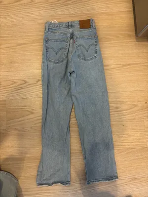Levi’s Premium Ribcage Straight Ankle Blue Women's Distressed High-Rise Jeans thumbnail 4