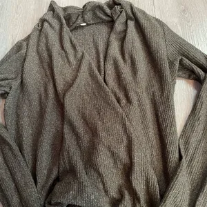 Anthropologie Daily Practice Soft Wrap Top Size Small thumbnail 4