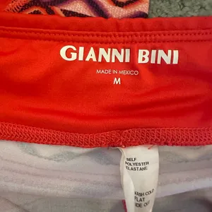 Gianni Bini - Adorable Tribal Pattern Leggings - BRAND NEW, NEVER WORN! thumbnail 3