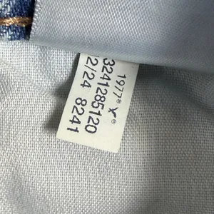 American Eagle Ex-Boyfriend Short Light‎ Wash Distressed Denim 000 23W 41979022 thumbnail 10