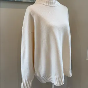 LOFT Women’s size xs Cream Crewneck Sweater soft and cozy thumbnail 3