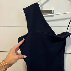 Superdown Rockie One Shoulder Dress in Navy thumbnail 4