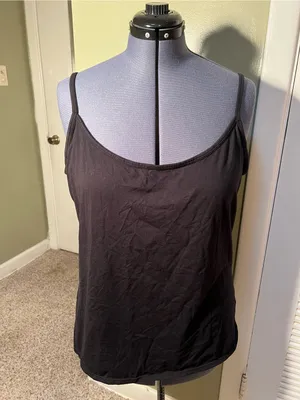 Old Navy Women’s Plus Sz 3X First-Layer Camisole Tank Top Black Jack Square Neck thumbnail 3