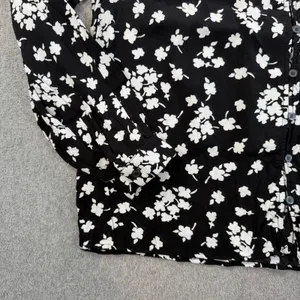 Ann Taylor LOFT Women's Large Black & White Floral Print V-Neck Button Front Blouse Top thumbnail 2
