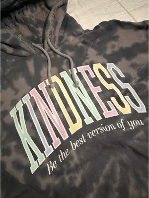 Hollister x Charli D'Amelio Kindness Hoodie thumbnail 4