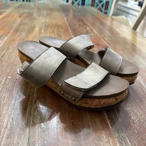 Corkys Metallic Taupe Wedge Sandals Size 8 Summer thumbnail 2