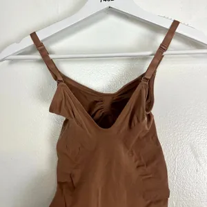 SKIMS Sculpting Bodysuit in Jasper Size XX-Small/X-Small thumbnail 7