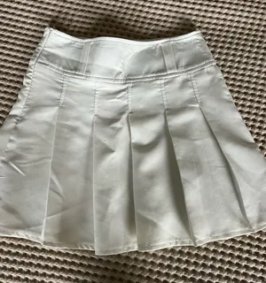 White pleated mini skirt #preppy #schoolgirl thumbnail 1