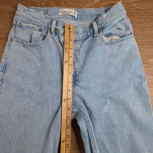 Abercrombie & Fitch 90s Straight Jeans Women 28 6S Light Wash High Rise Casual thumbnail 4
