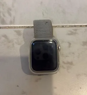 2022 SE 2nd Gen Apple watch thumbnail 1