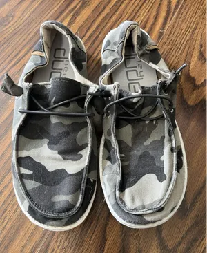 HEY DUDE Wendy CAMO Low Top MOCCASIN Loafers - Women's Size 7 thumbnail 1