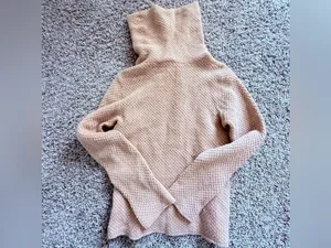 The Works New York Beige Cashmere Turtleneck Size Small thumbnail 2