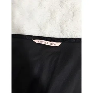 Victoria's Secret Black Velvet V-neck Sexy Lingerie Loungewear Mini Slip L thumbnail 4