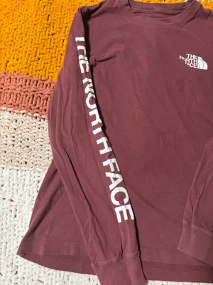 Maroon north face long sleeve  thumbnail 2