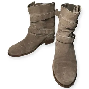 Kate Spade Women’s Size 6.5 Taupe Mousse Suede Sabina Bow Back Combat Boots thumbnail 3