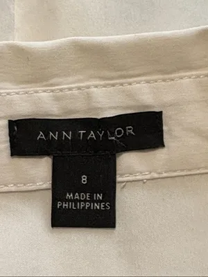 Ann Taylor Size 8 White Button Up Shirt with Black Piping thumbnail 3