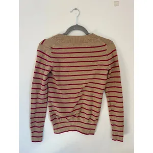❤️ 3/$25 GAP V Neck Sweater in Tan with Fuschia stripes, y2k style, XS thumbnail 3