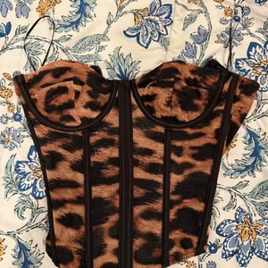 Edikted Corset Top thumbnail 1