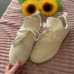Steve Madden Sneakers thumbnail 2