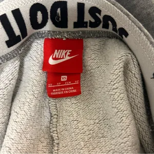 Nike Jogger Sweatpants Gray thumbnail 2