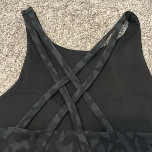 Lululemon Energy Bra High‎ Neck Long Line Camo Gray Black thumbnail 5