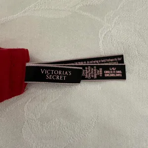 Victoria-s-secret Women's Red Bra thumbnail 3