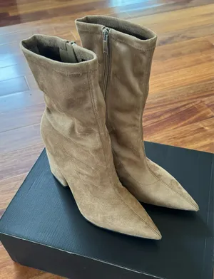 Marc Fisher LTD Suede Larry Pointed Toe Boots thumbnail 9