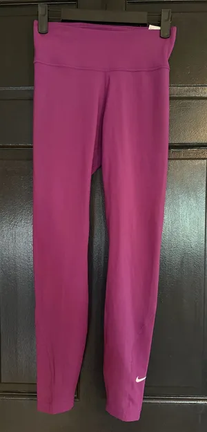 NWT Nike leggings thumbnail 1