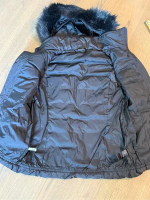 The North Face Black Gotham Puffer Vest  
Size Medium thumbnail 12