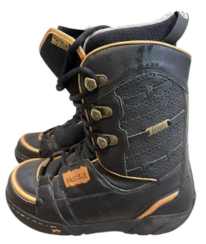 * Rome Women's Bastille Black with Gold Accents Snowboard Boots | Size 6.5 thumbnail 2