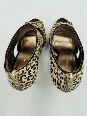 BCBGeneration Leopard Cow-Hair Platform Peep Toe D'Orsay 4.5" Heels Sz 6B thumbnail 10
