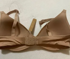 SKIMS Wireless Push Up Bra 36D thumbnail 4