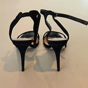 Steve Madden Stilleto Black Suede Heels With Faith Ankle Strap thumbnail 4