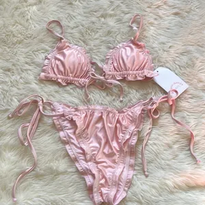 Dippin Daisys Pink Bikini Set thumbnail 3