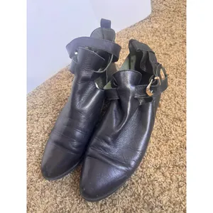 Andre Assous Black Leather Cutout Ankle Booties Buckle Strap Made in Spain Sz 40 thumbnail 4