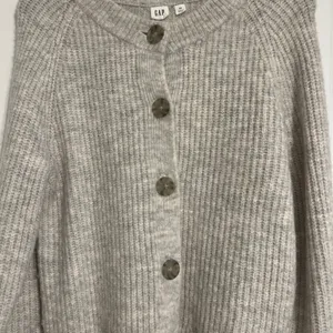 GAP Soft Gray Cardigan thumbnail 5
